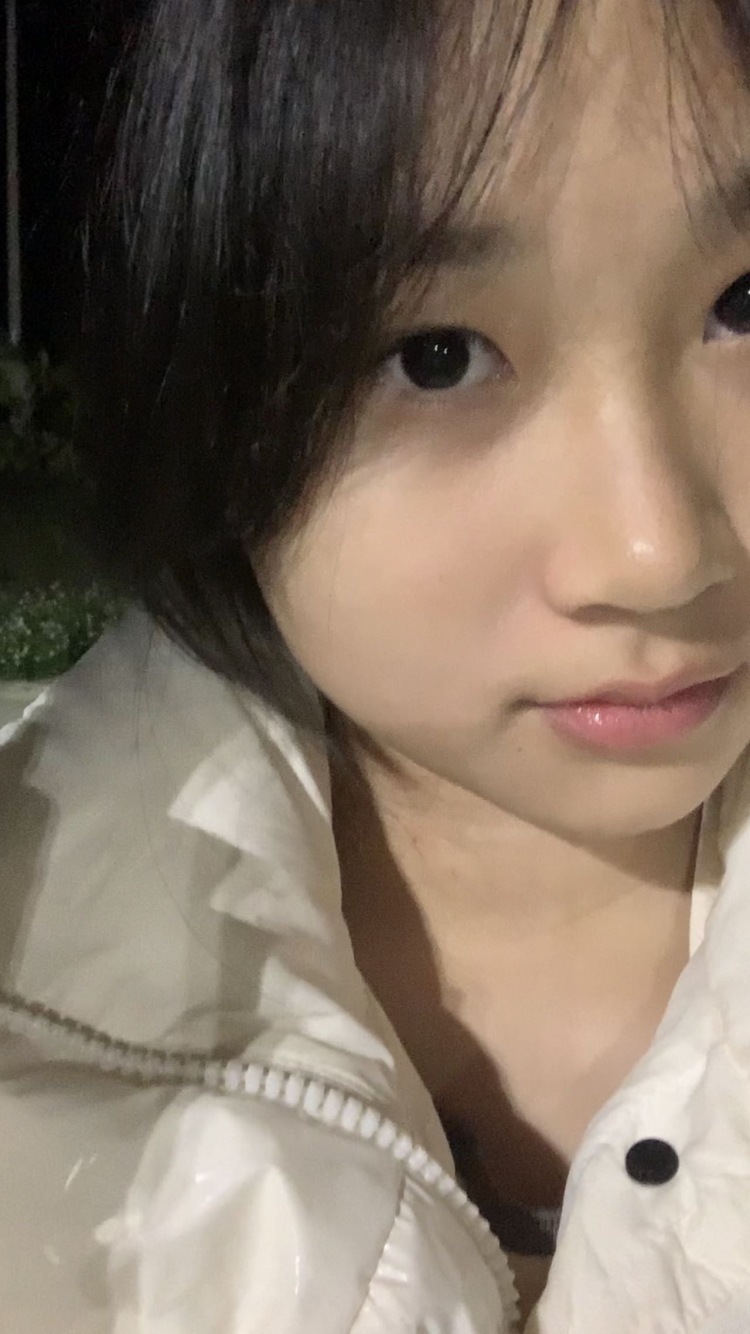 无尽夏😯-广东省·深圳市·罗湖区-抖音-喜欢跳舞 追星女孩 偶尔会探店 是热爱生活的小姐姐一枚吖 希望通过做寄拍的过程提升自己