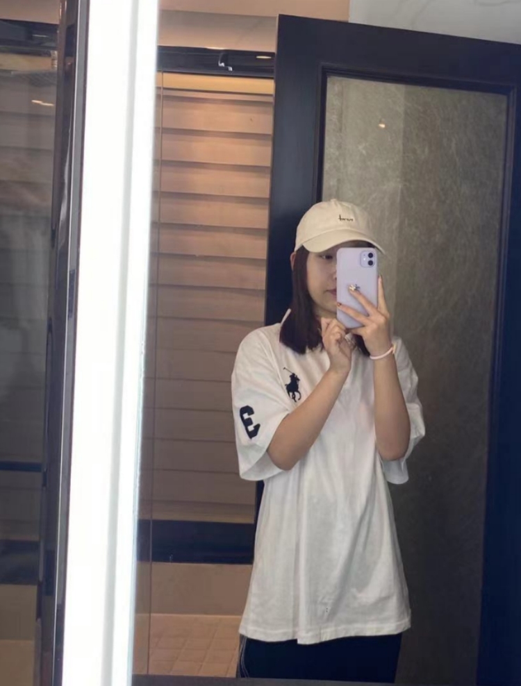 7love.-安徽省·阜阳市·颍州区-快手-身高158 体重88斤 喜欢拍照 可以接寄拍 网拍 衣服 视频化妆品都可以 什么风格都可以 可露脸 晚上空闲时间比较多