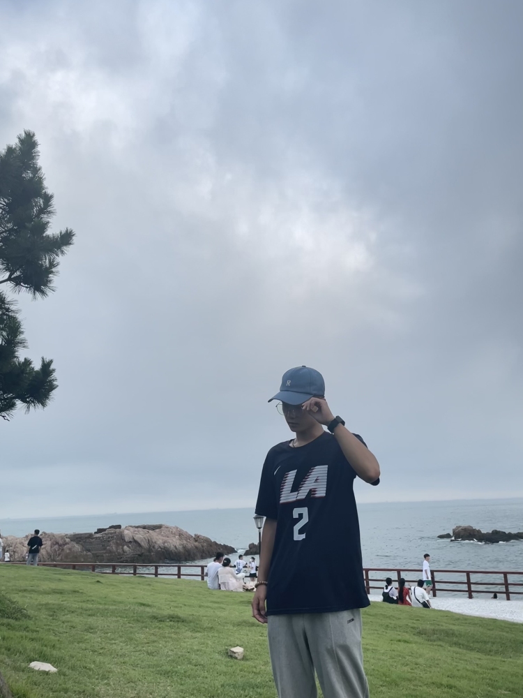 @油煎包~-河北省·石家庄市·新华区-抖音 某红薯-在校大学生 平时空闲时间比较多 希望可以接一些寄拍单 自己的拍照技术还不错 想尝试一下。