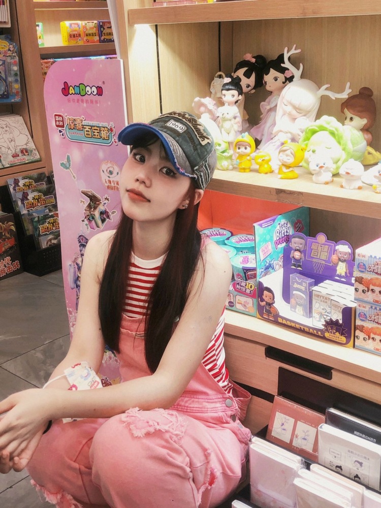 小阳-湖南省·岳阳市·临湘市--可接买家秀/寄拍/美瞳彩妆测评
身高165体重52
会拍照后期修图质量高
抖音粉丝1000➕