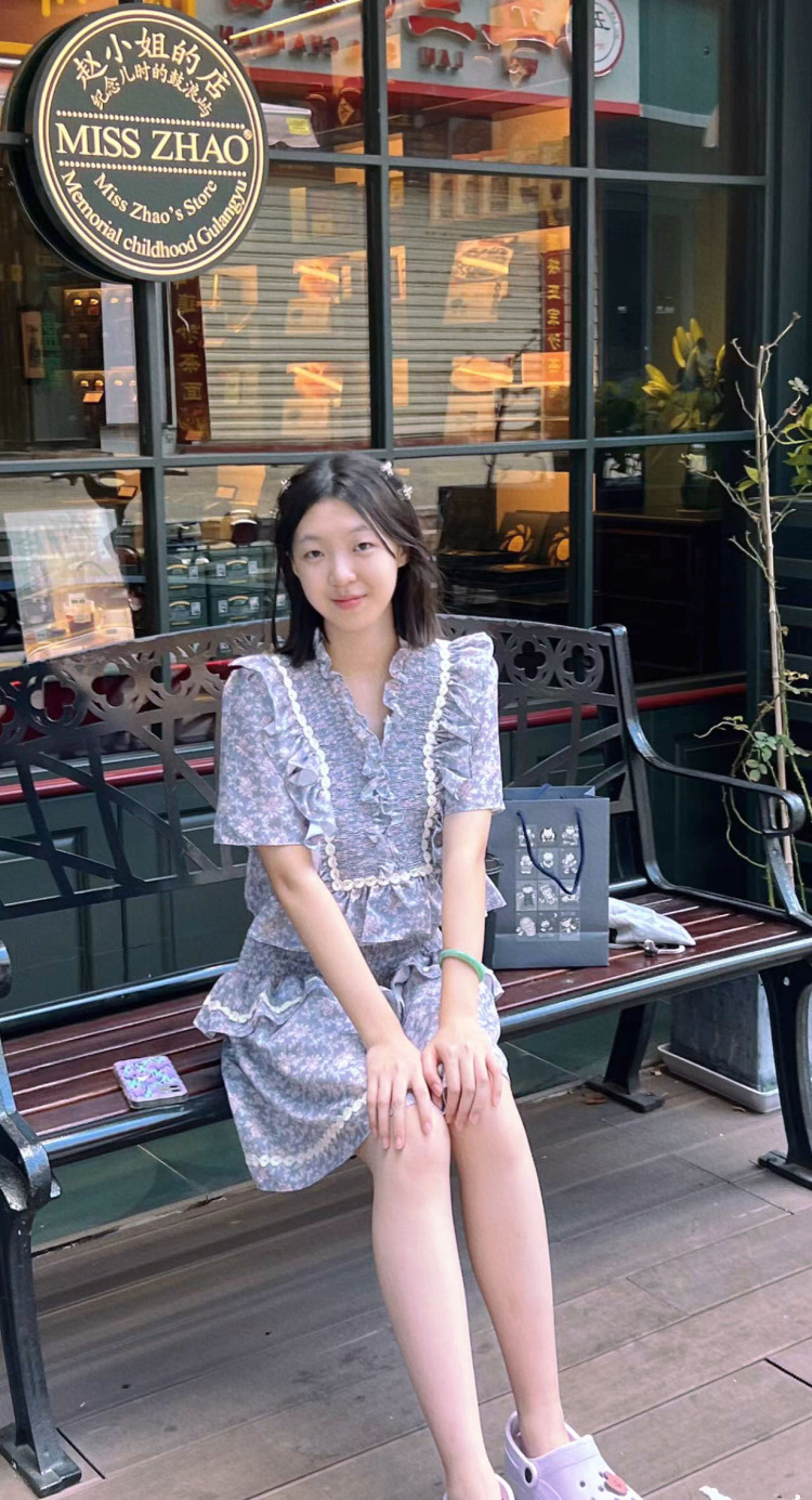 🍃-广东省·东莞市·东城街道--可以接衣服，汉服，洛丽塔，旗袍，JK，日常便服都接，有一定的穿搭经验
接饰品，包包
各类种草