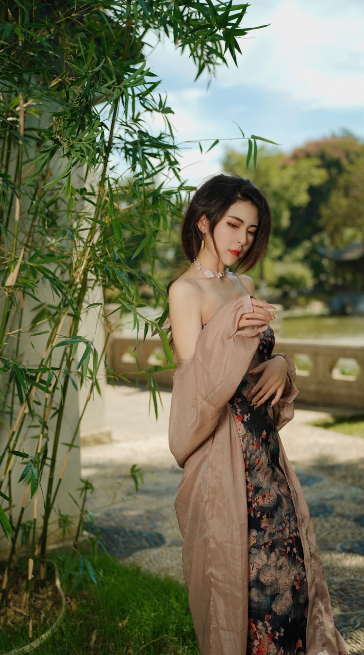 拿铁贝-江苏省·南京市·江宁区--平面模特，接寄拍，价格协商，健身风格，旗袍，御姐风格，多种风格