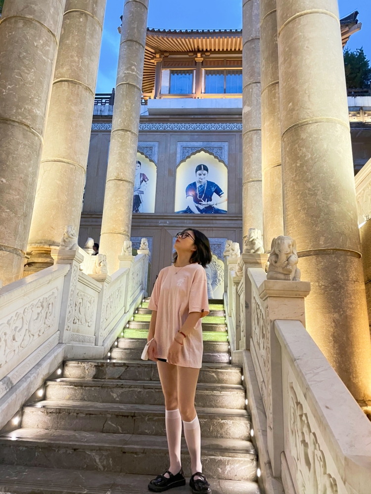.-陕西省·商洛市·丹凤县--身高160 体重90斤,喜欢拍照
买家秀,好物开箱测评,接寄拍
商家们快来dd我噢~
要多努力才能变成你喜欢的样子...