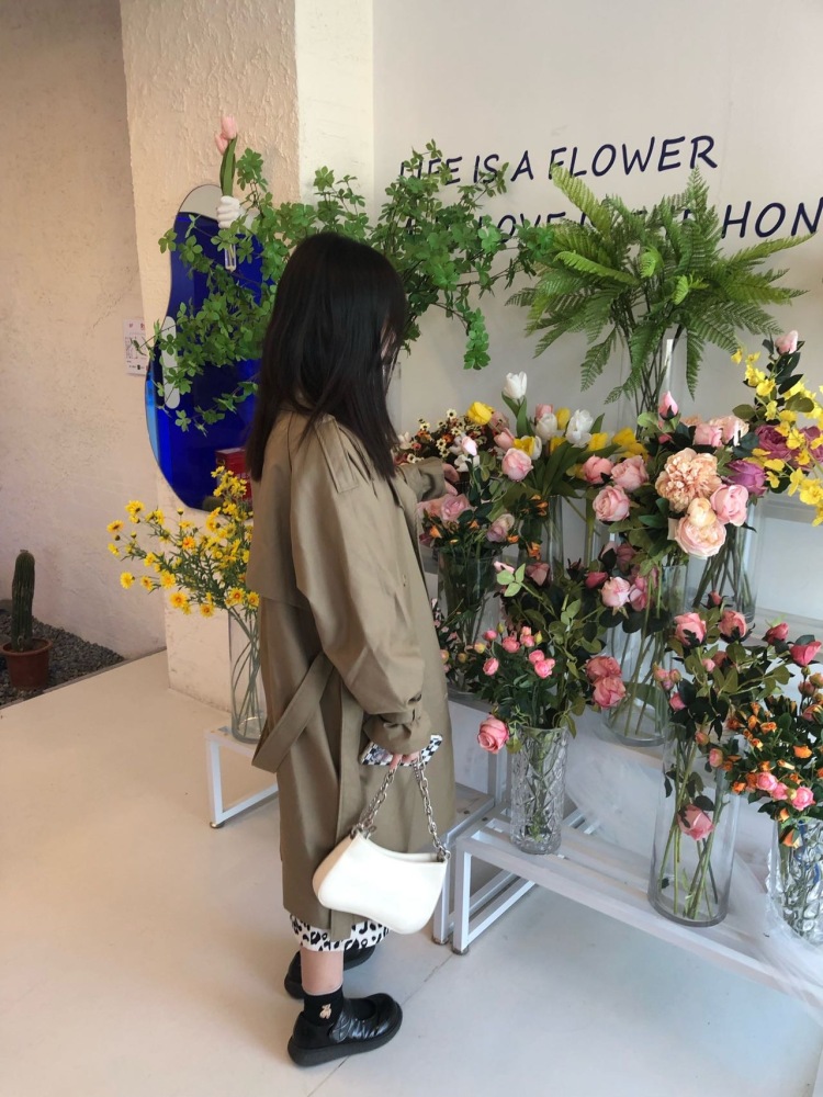 .-广东省·深圳市·宝安区--本人156 90斤
会拍照会p图
接寄拍,送拍
各种风格都能接受,饰品,鞋子,包包也🉑️