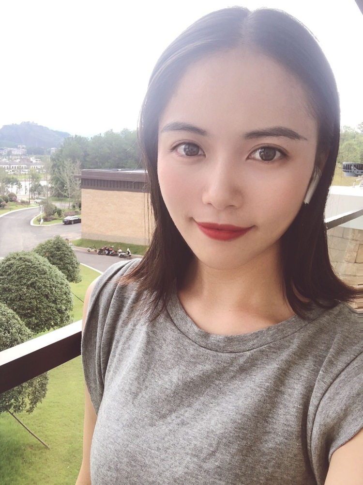 杨杨-福建省·泉州市·晋江市--24岁,身高153体重44,买家秀,接寄拍 服饰、包包、耳饰、鞋子均可、欢迎商家来找我合作