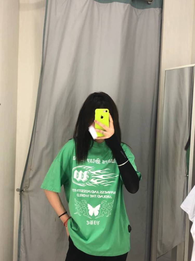 啵一口奶盖-山东省·日照市·莒县-快手-身高170 体重55kg 鞋码39 可接衣服 包包 鞋子 项链 镜框 包满意不满意可以重新给拍 不约拍 不约拍 不约拍