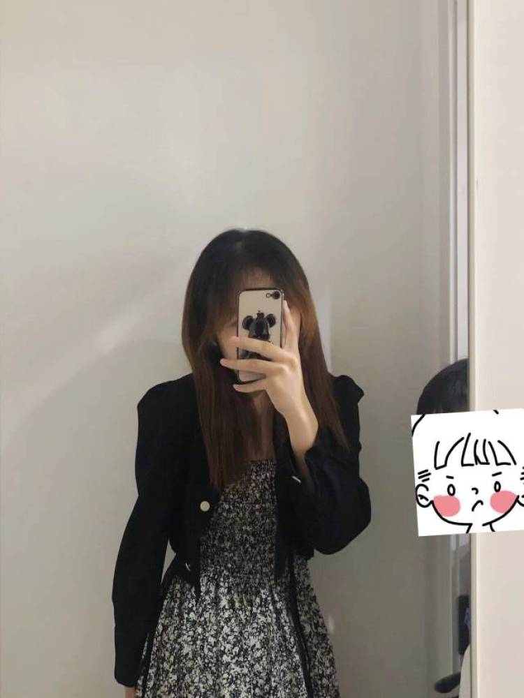 啵一口奶盖-山东省·日照市·莒县-快手-身高170 体重55kg 鞋码39 可接衣服 包包 鞋子 项链 镜框 包满意不满意可以重新给拍 不约拍 不约拍 不约拍