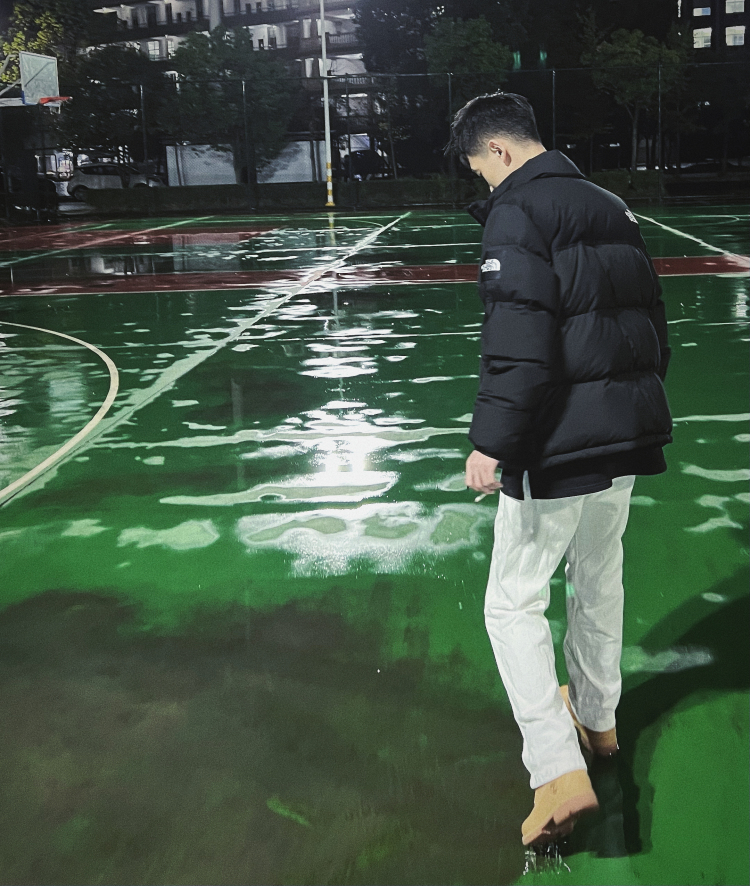 T.-湖南省·常德市·鼎城区--接男装可接寄拍送拍 身高177厘米体重110斤 有一定搭配风格 价格商谈 推销勿来 推销勿来 推销勿来
