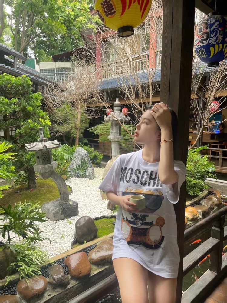 CHENYU--广东省·佛山市·顺德区--兼职模特 擅长拍照 拍衣服 出片率高 效率快~有单可以找我呀