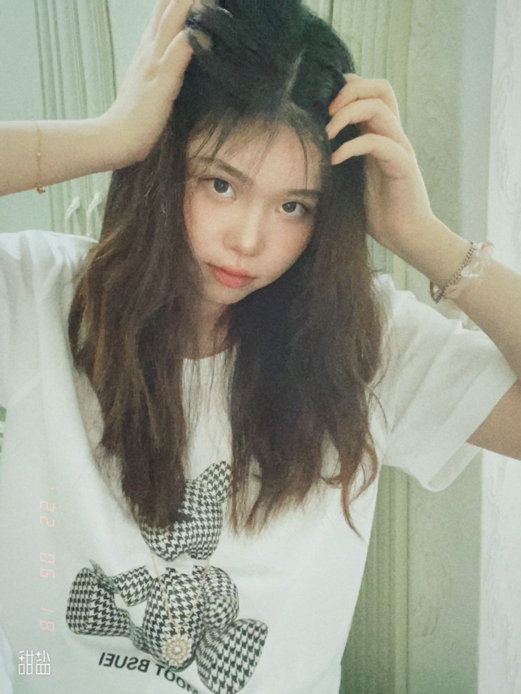 🐰 La Trouvaille🦄-辽宁省·大连市·金州区--本人擅长穿搭修图 拍照！！对图片要求质量高，会用各种修图软件，希望可以和更多的商家合作给出让商家满意的作品。