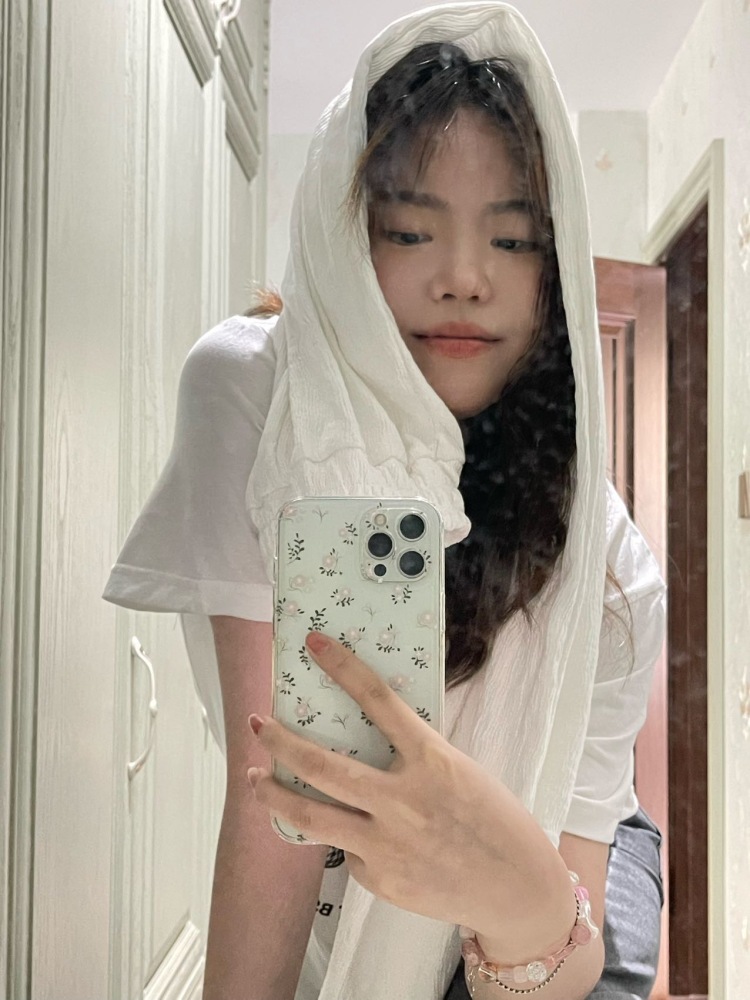 🐰 La Trouvaille🦄-辽宁省·大连市·金州区--本人擅长穿搭修图 拍照！！对图片要求质量高，会用各种修图软件，希望可以和更多的商家合作给出让商家满意的作品。