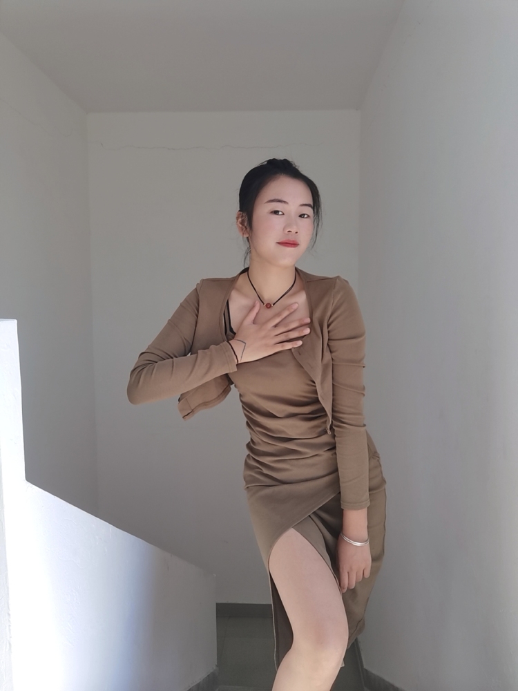Fᴏʀɢᴇᴛ.🧸-广东省·广州市·番禺区-抖音-会拍照 会修图 身材还OK 衣服, 开箱视频 使用前后效果图对比都🉑️