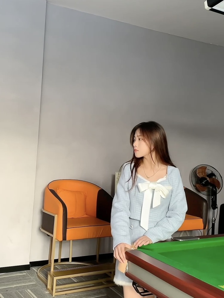 sweet-海南省·儋州市·白马井镇--喜欢唱歌演讲，什么风格都可以尝试，身高157体重102 ，会p图，出片快