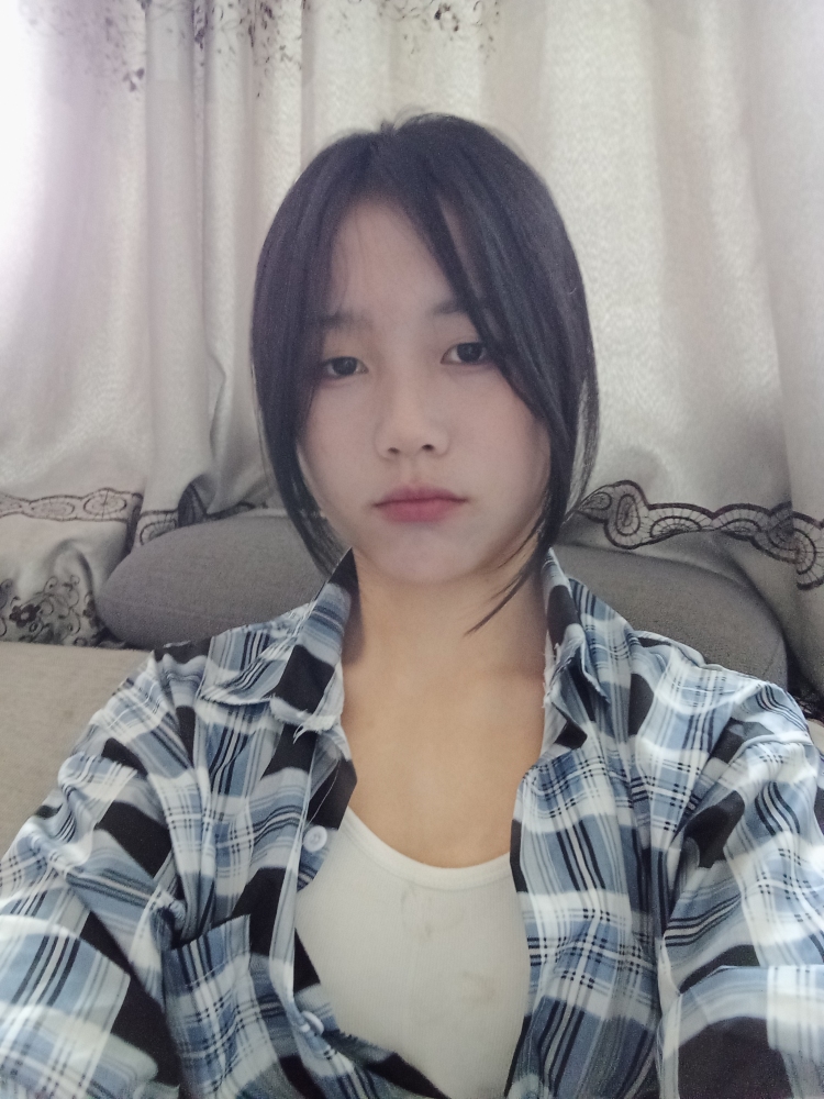 二点零-江西省·新余市·渝水区--会P图和剪辑视频，会穿搭和化不同的妆容，接淘宝买家秀，寄拍，探店，开箱测评等等