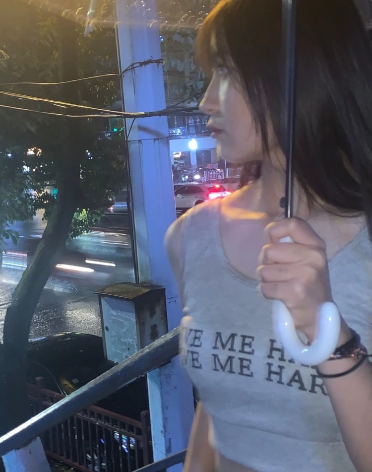 米奇妙妙屋-贵州省·贵阳市·白云区-抖音、快手、小红薯-大家好!我是一名主播
在校岁学生 寄拍和送拍都可以的 任何风格都ok 出图快
身份:主播带货
年龄:17
身高:165Cm
#贵阳市# #学生# #网红# 电商# #主播带货