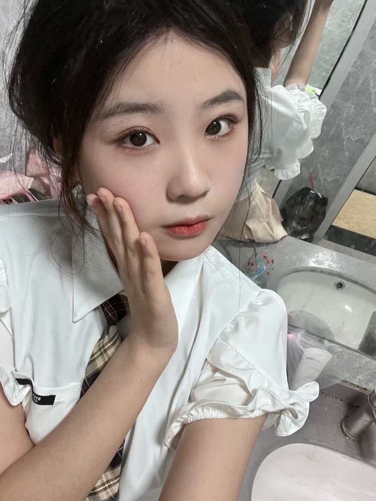 耶-江西省·南昌市·南昌县--会p图 出图快 p图不失真 苹果原相机 168 98
微博粉丝1200+ 抖音粉丝600+