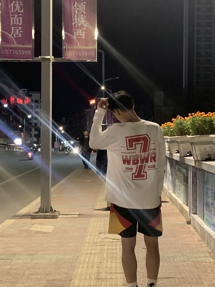 M.-湖南省·衡阳市·常宁市-快手-淘宝模特 寄拍兼职 免费试用 学生党一枚 希望可以得到试用的机会 身高178 体重125