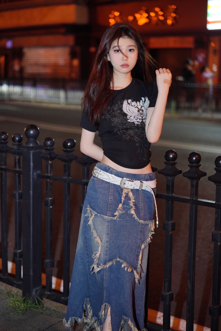 花奏夜-广东省·广州市·海珠区-抖音 快手-拍照 各种摄影 之前做过平面模特暑假寒假 各种摄影 喜欢穿搭 喜欢做寄拍 找我寄拍准没错!