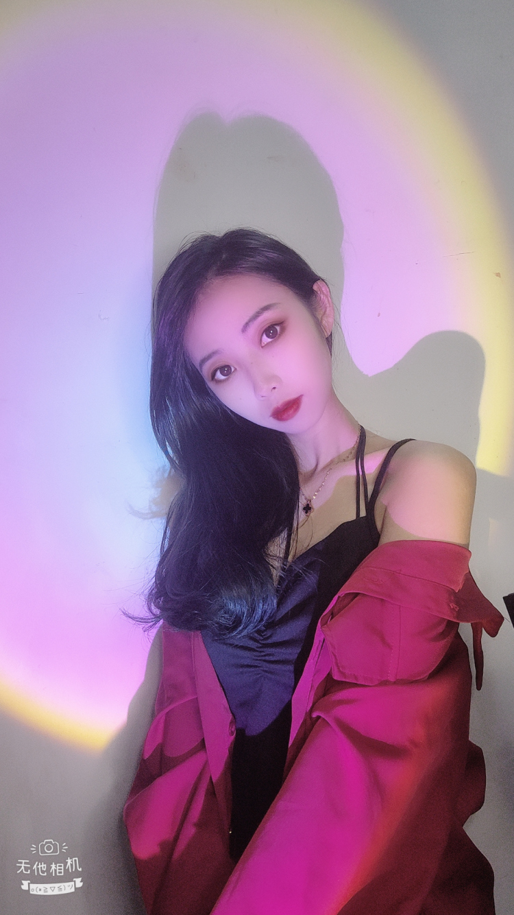 小鱼儿🐠-江西省·九江市·修水县--江西女 
身高153cm
体重80cm
职业女主播
喜欢拍照 P图
能进最大的努力把接单作品完成的更加完美