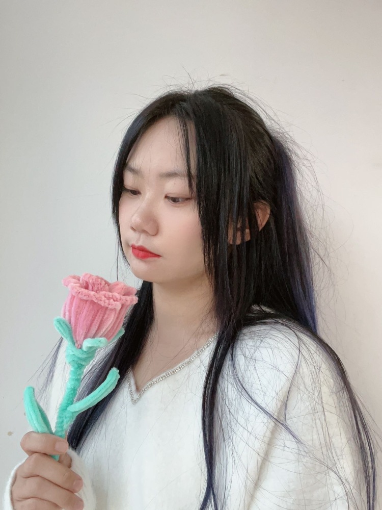 Crystal、娜-内蒙古自治区·呼和浩特市·赛罕区-抖音 某红薯-热爱穿搭,喜欢研究各类穿搭,拍照道具齐全,会使用醒图 PS等p图软件,身高162,体重52kg,可接寄拍单,衣服配饰包包(汉服 jk 洛丽塔也可)