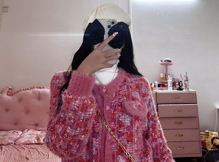 💃🏻-广西壮族自治区·南宁市·良庆区--个人比较喜欢穿搭跟拍照.个人风格不受限制.可以接寄拍.买家秀.衣服、包包、饰品、美瞳什么都接
年龄:23
身高:163CM
体重:42KG