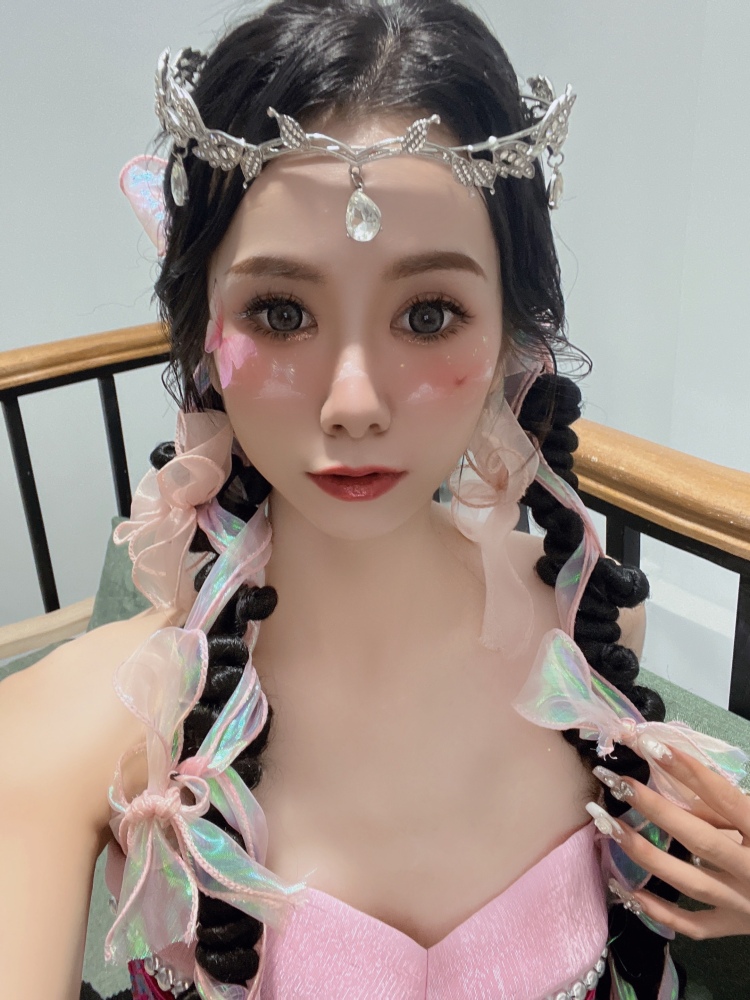 💃🏻-广西壮族自治区·南宁市·良庆区--个人比较喜欢穿搭跟拍照.个人风格不受限制.可以接寄拍.买家秀.衣服、包包、饰品、美瞳什么都接
年龄:23
身高:163CM
体重:42KG