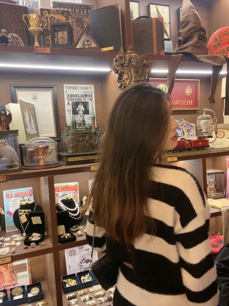 Hhhh-四川省·成都市·金牛区-某红薯/微博/抖音-买家秀，服装，包包，配饰，探店都可以接，风格不限，会拍照会修图