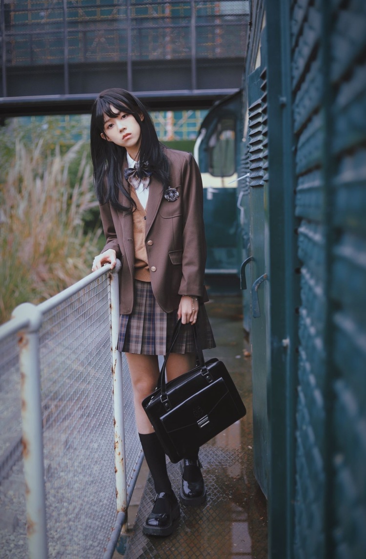 南枝-四川省·成都市·成华区--独立女摄影,有化妆师和模特团队,各种风格都可拍,日系清新,情绪私房以及汉服、jk、cos、Lolita等等,可接产品以及服装的寄拍,种草,开箱等等。另外视频也可以拍哈。
如果有喜欢的商家也可以考虑不收