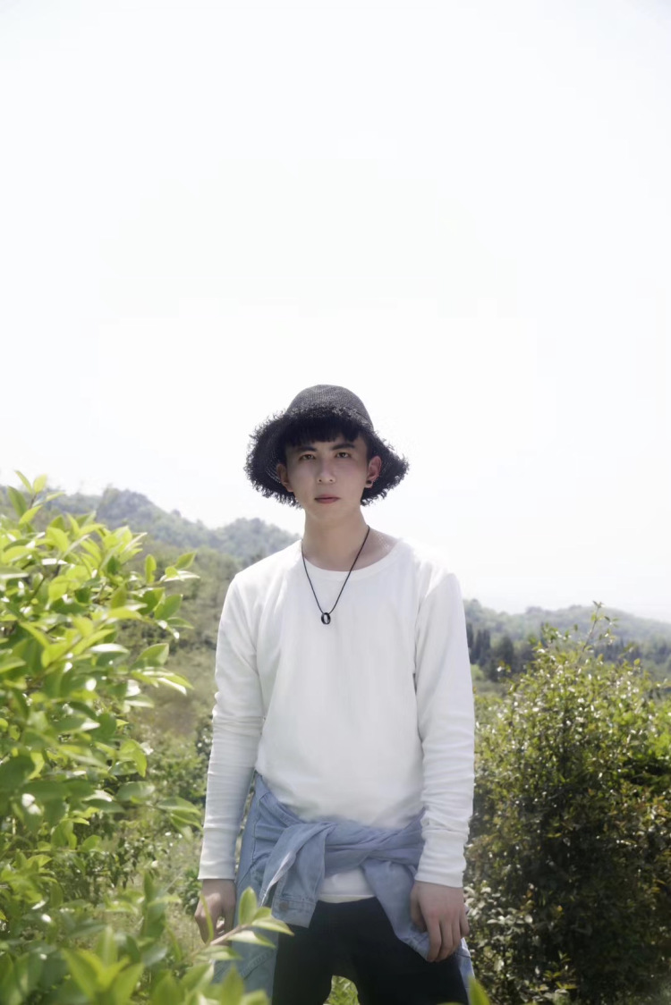 张鱼烧🐙-湖南省·怀化市·鹤城区-抖音-我的特长:
吉他弹唱 萨克斯演奏 是一名音乐老师
接单范围:
买家秀、种草带货、短视频带货、社群推广
