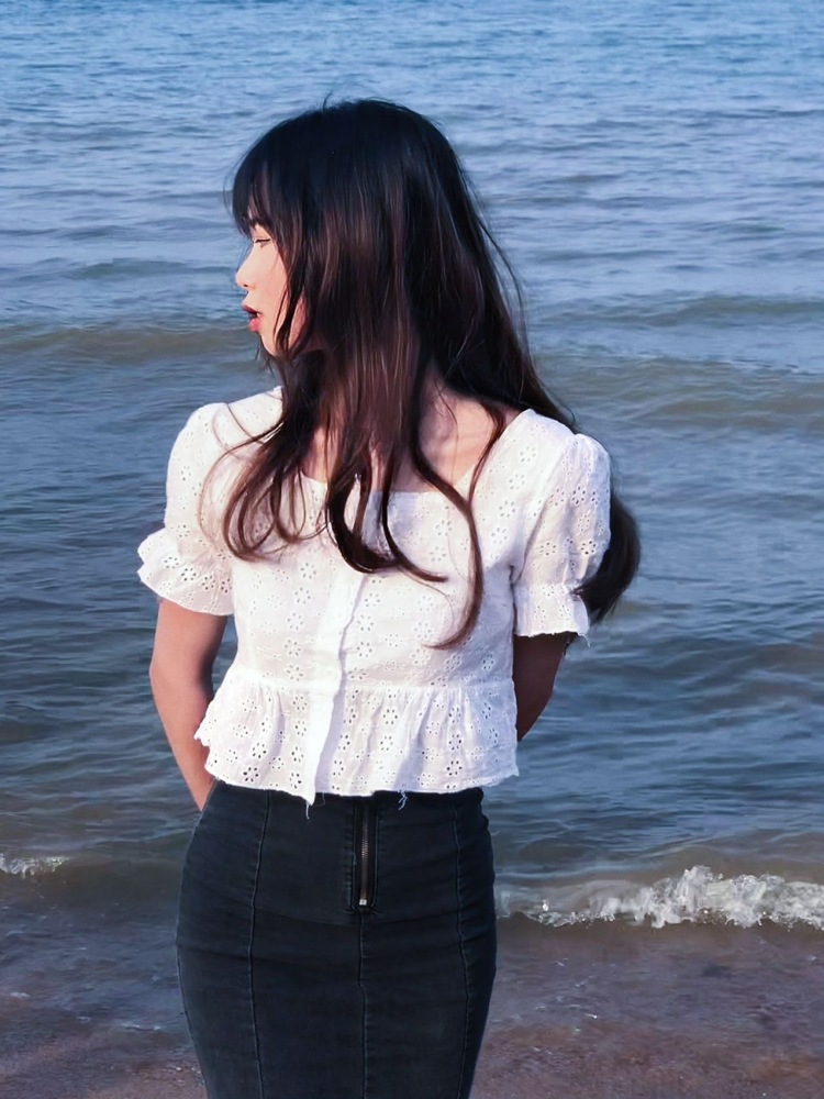 🧸睡不醒-广东省·珠海市·金湾区--身高160 88斤 平常喜欢很拍照 各种风格都喜欢去尝试一下 想赚点零花钱 感兴趣的快来找我合作叭