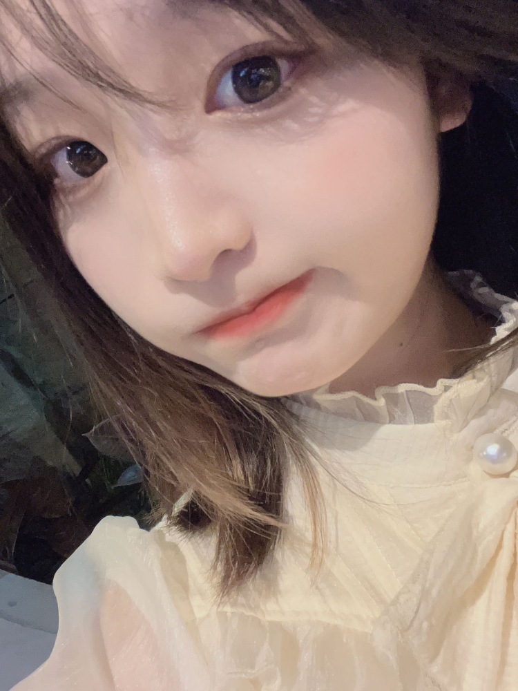 past lives-湖南省·长沙市·岳麓区--身高160 体重45接衣服 饰品 项链寄拍 接探店 风格比较甜美会p图