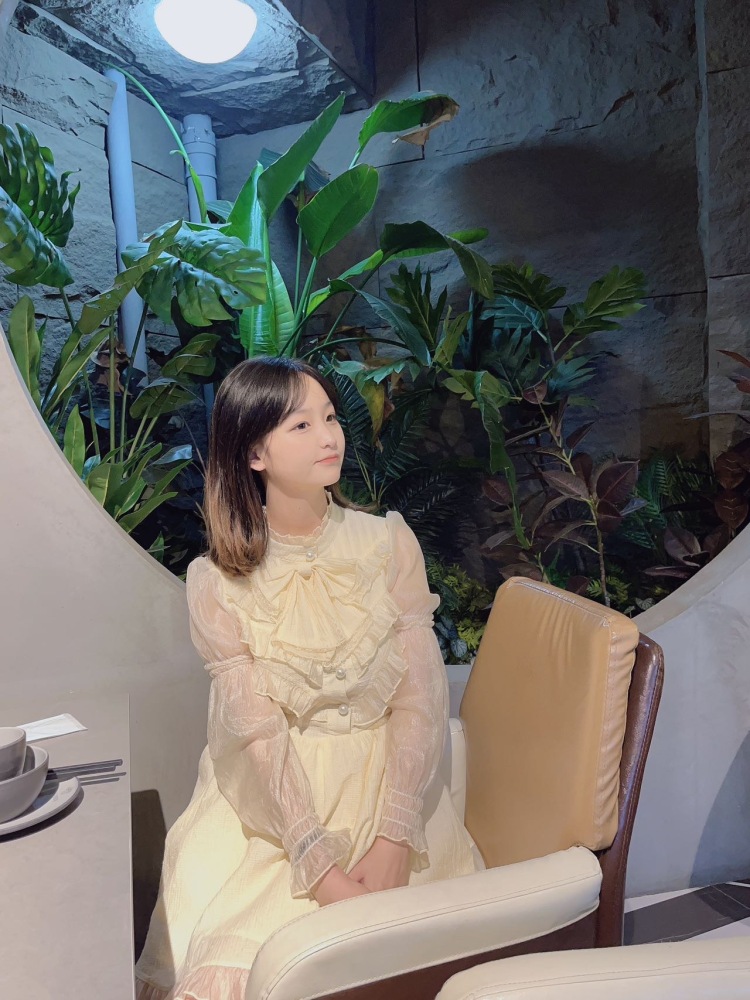 past lives-湖南省·长沙市·岳麓区--身高160 体重45接衣服 饰品 项链寄拍 接探店 风格比较甜美会p图