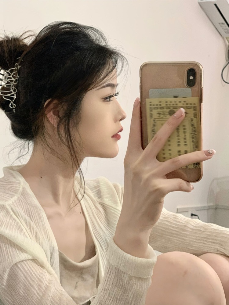 小王不在-浙江省·杭州市·上城区-抖音-身高167 体重99 服装寄拍 素人模特 美瞳 饰品都可以 风格不限