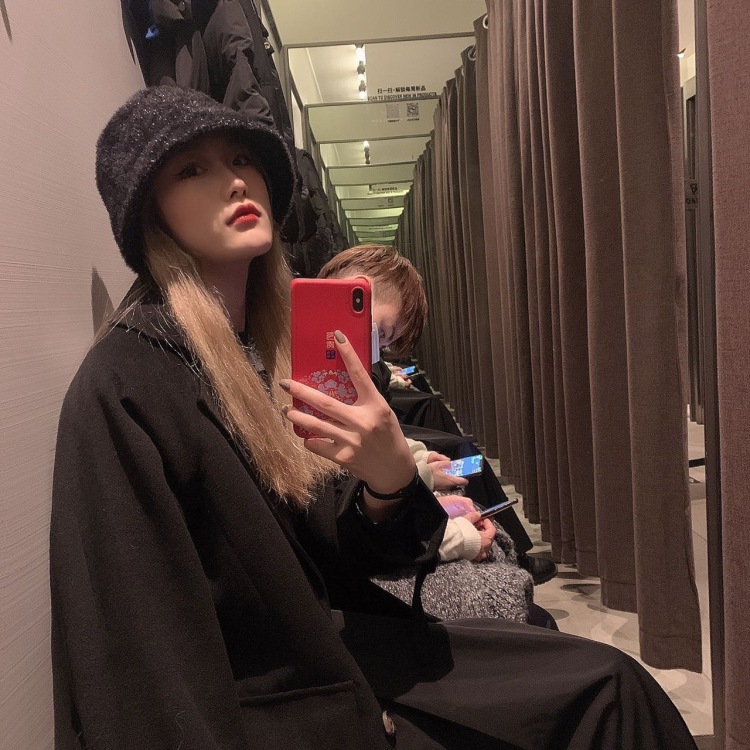 小王不在-浙江省·杭州市·上城区-抖音-身高167 体重99 服装寄拍 素人模特 美瞳 饰品都可以 风格不限