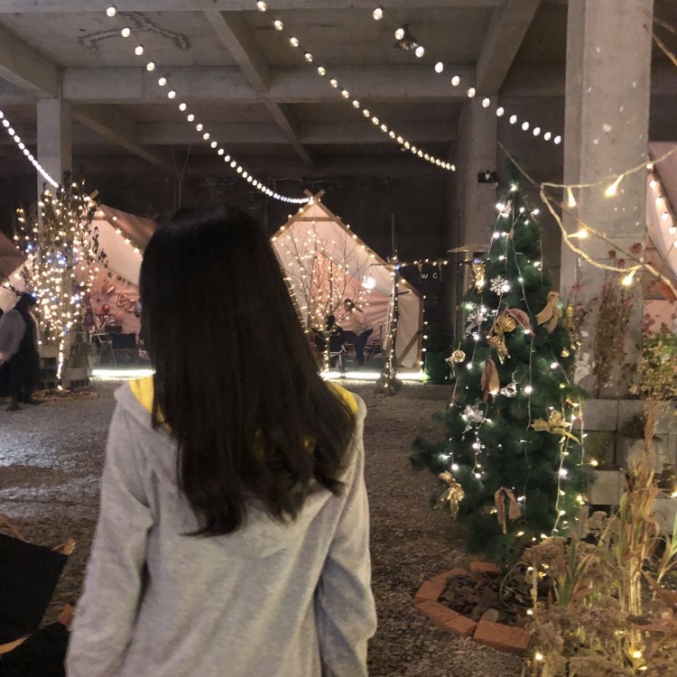高雨欣-黑龙江省·牡丹江市·东安区--大家好!
大家好!我是肉肉感谢网红湾提供机会
我做过买家秀 网拍模特 任何风格都可以接 擅长搭配 化妆 街拍 短视频拍摄 剪片制作短视频 编辑照片等
艺名:肉肉
年龄:16
身高:168cm
体重:4