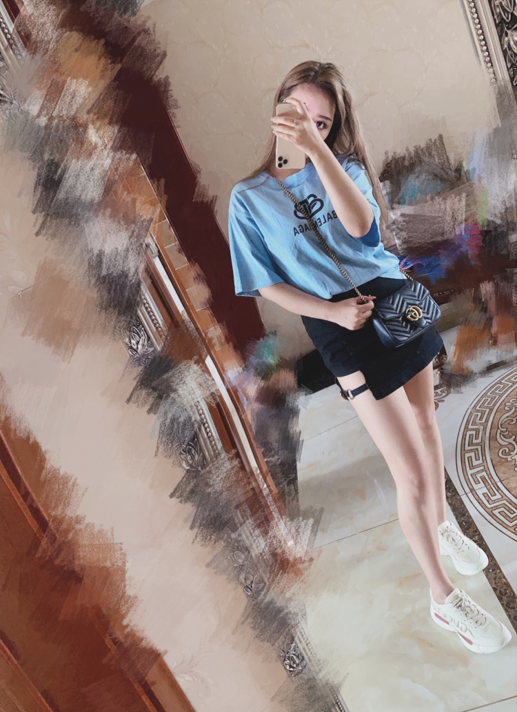 AD钙奶🍑-黑龙江省·哈尔滨市·道里区--会化妆 会拍照 会p图 衣服美瞳饰品都可 身高165 114 寄拍都可 性格好事少 风格可多变 时间充裕