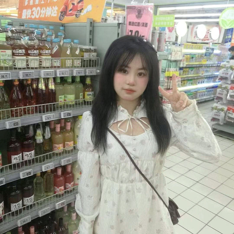 点点-河北省·张家口市·宣化区--大一学生一枚,空余时间较多,精通ps,24小时之内出片,之前做过网拍和寄拍,性格平和好沟通~快来找我叭呜呜呜