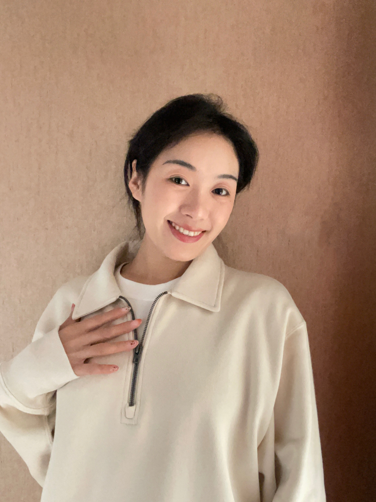 嗯。-山西省·太原市·迎泽区--可以接居家日常风格的衣服鞋子饰品寄拍,这样更真实一点,会p图,视频剪辑,时间充足~