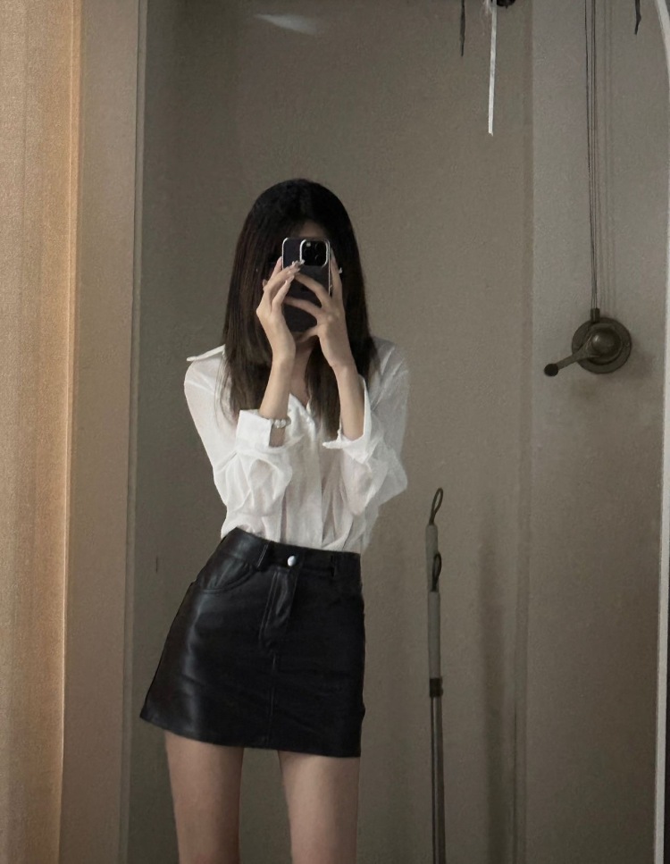 us-上海市·上海市·浦东新区--接寄拍 165/80
服装 饰品 手机壳等………………………………………………..