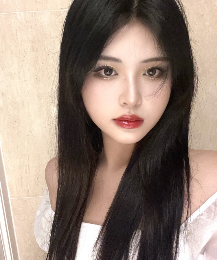 宠辱不惊-江苏省·南京市·鼓楼区-抖音-长相甜美,个子高身材好,图片质量高,出图快,可修改沟通。不跑单,不事妈,可长期合作。
