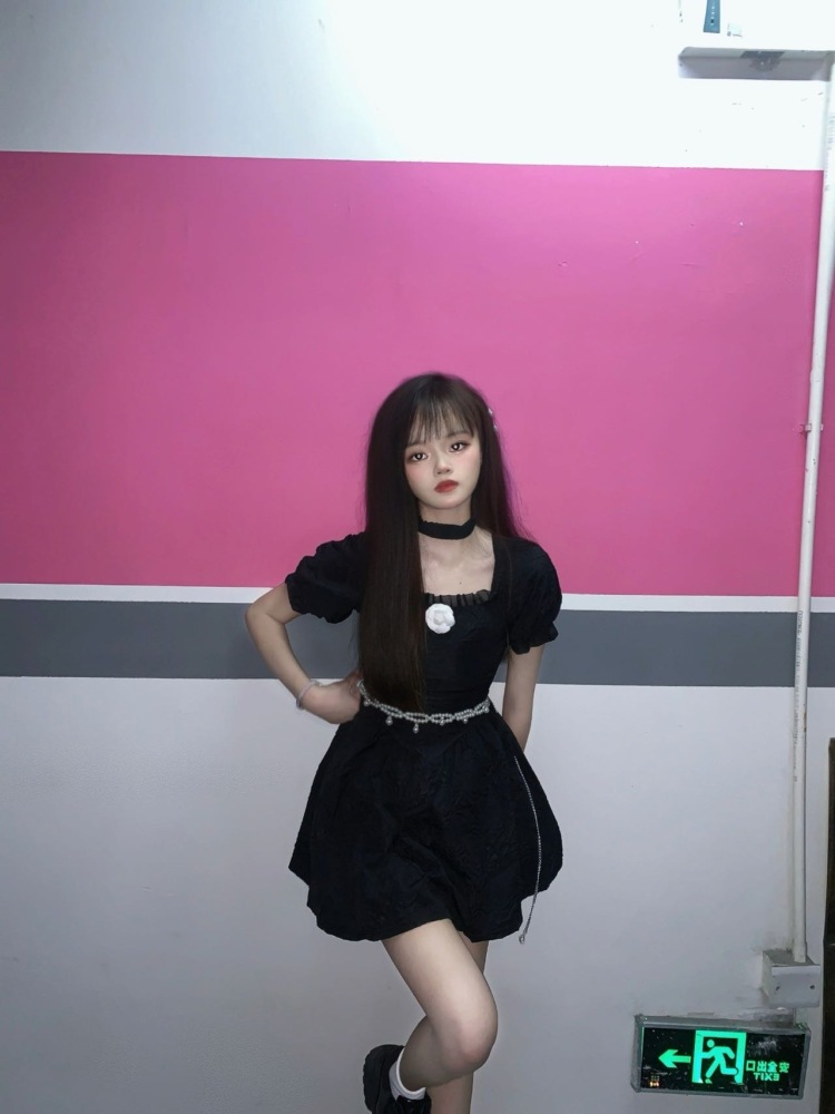 高兴-广东省·东莞市·石排镇-抖音-身高:165,体重:48,可拍卖家秀,抖音种草视频,探店大人,平面模特兼职,开箱视频.