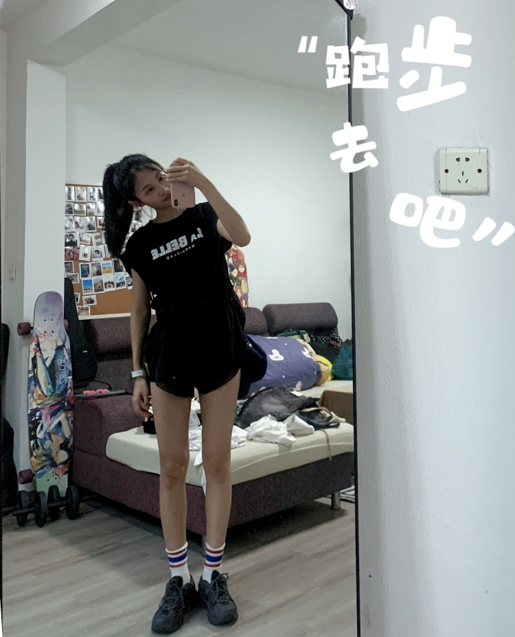 Cc-湖南省·株洲市·荷塘区--本人身高:170,体重:93,鞋码:37码
喜欢穿搭、拍摄、运动、跳舞
可尝试各种风格:甜酷、辣妹、运动、通勤、日韩风…