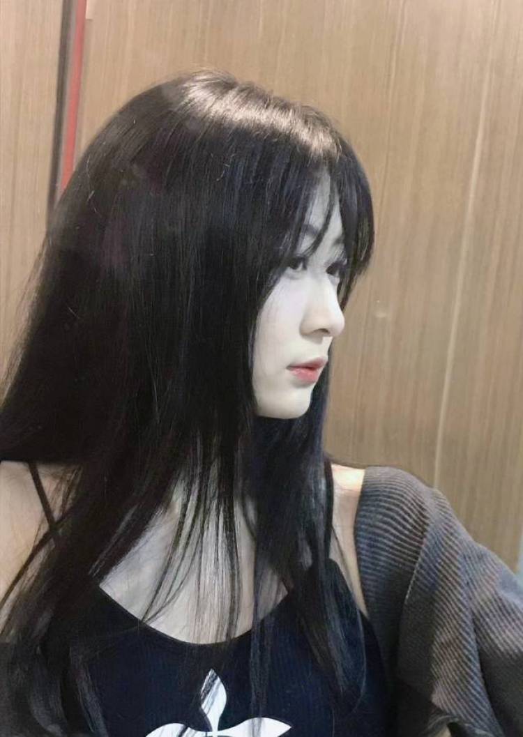H.-江苏省·无锡市·梁溪区- 某红薯 抖音-喜欢跳舞,美术,想做寄拍提升一下自己,喜欢拍照会p图,可做买家秀。
