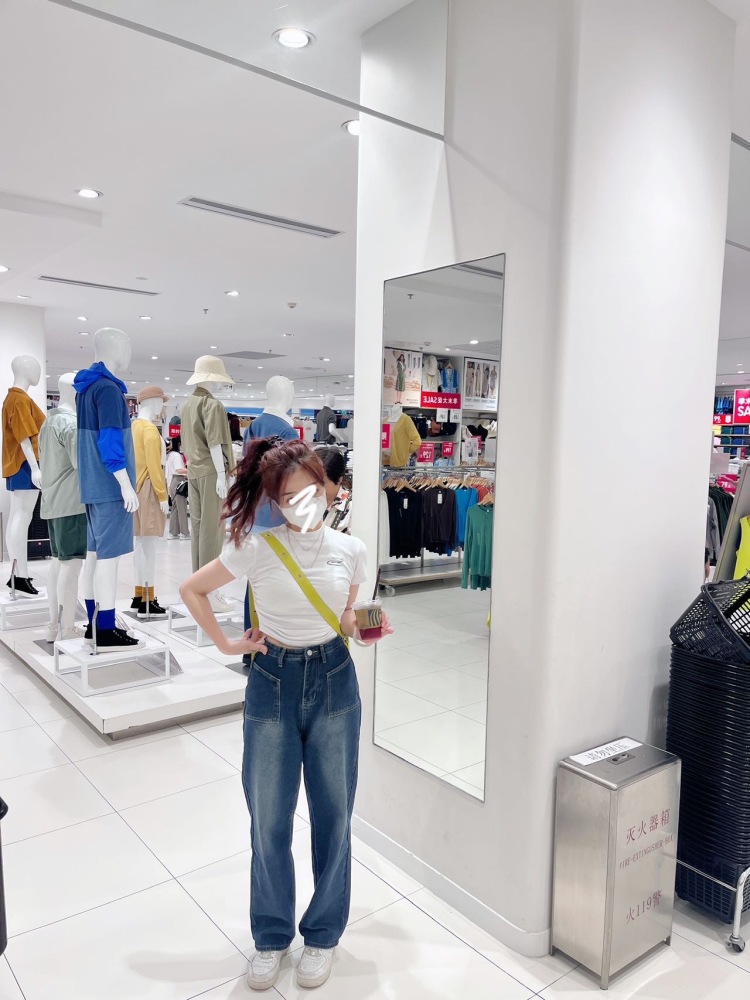 久菜核子-福建省·厦门市·思明区--喜欢各种风格的衣服,平时也很爱拍照,也会自己修图,也很喜欢探店,小饰品,鞋子,包包啥的都可以