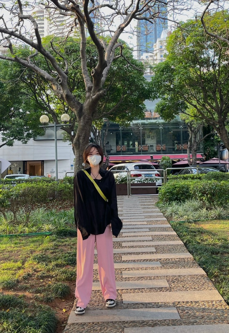 久菜核子-福建省·厦门市·思明区--喜欢各种风格的衣服,平时也很爱拍照,也会自己修图,也很喜欢探店,小饰品,鞋子,包包啥的都可以