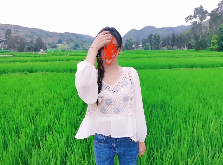 琴ᥫᩣ-云南省·昆明市·官渡区--净身高一米五二,体重七十六斤,什么风格的可,腰细,身材比例还可以