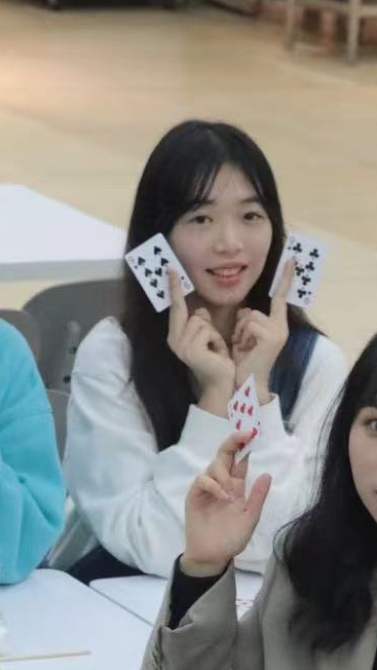君问归期未有期7909-福建省·福州市·长乐区--美术生,审美在线,喜欢学院风穿搭,第一次尝试做模特,身高166体重51求商家
