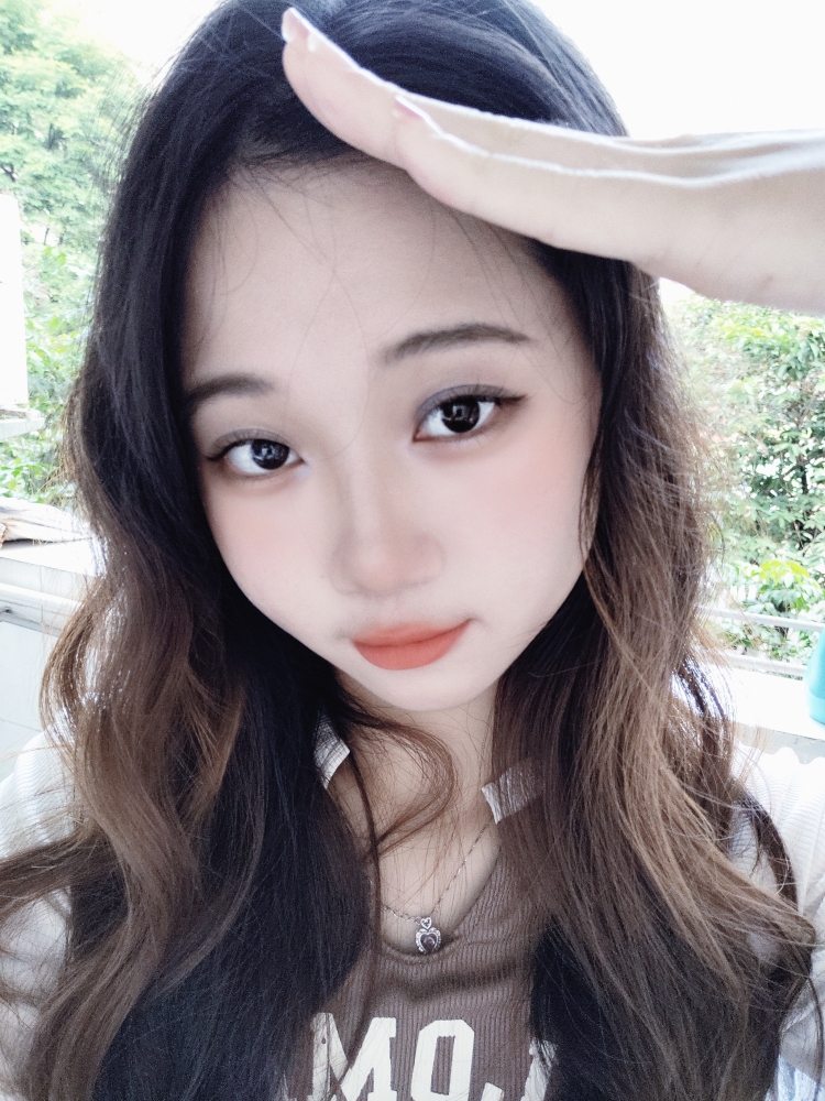 蔡蔡爱吃菜-广东省·广州市·天河区--热爱拍照,热爱穿搭,喜欢化妆
身高168体重102
性格活泼开朗,做事认真负责