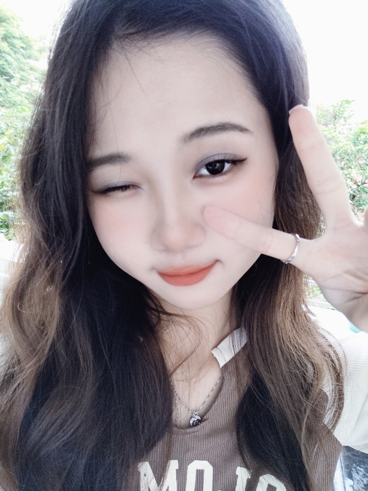 蔡蔡爱吃菜-广东省·广州市·天河区--热爱拍照,热爱穿搭,喜欢化妆
身高168体重102
性格活泼开朗,做事认真负责