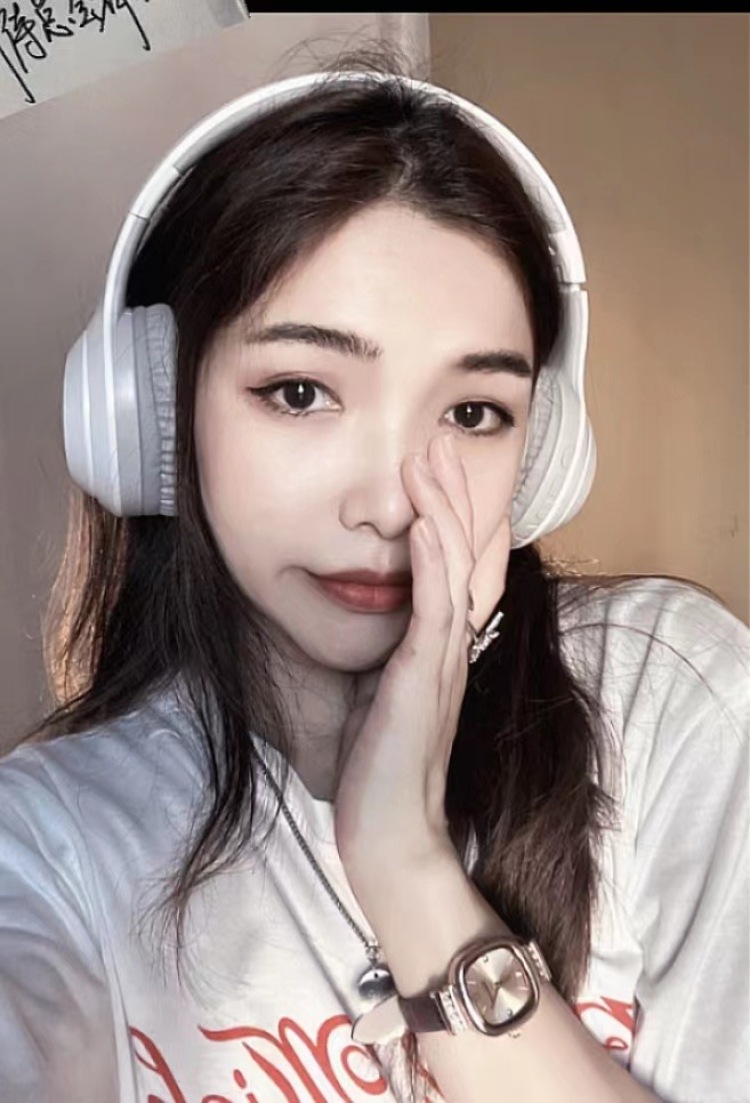 Daisy-广东省·广州市·白云区-抖音 某红薯 知乎 微博 -我要接单 💰可商议,本人性格活泼,好相处,不怕辛苦,没有公主病,身高:158 体重:80 对美妆 摄影 穿搭很感兴趣,可接寄拍 素人模特 买家秀 探店打卡